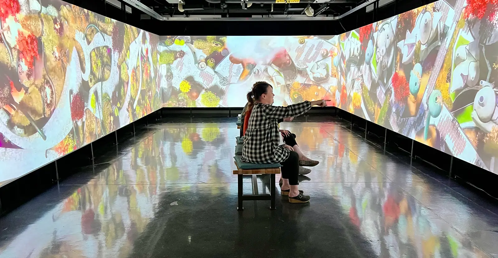 Scalable Display Technologies Empowers Kent State's AR/VR/XR Makerspace with 360° Projection