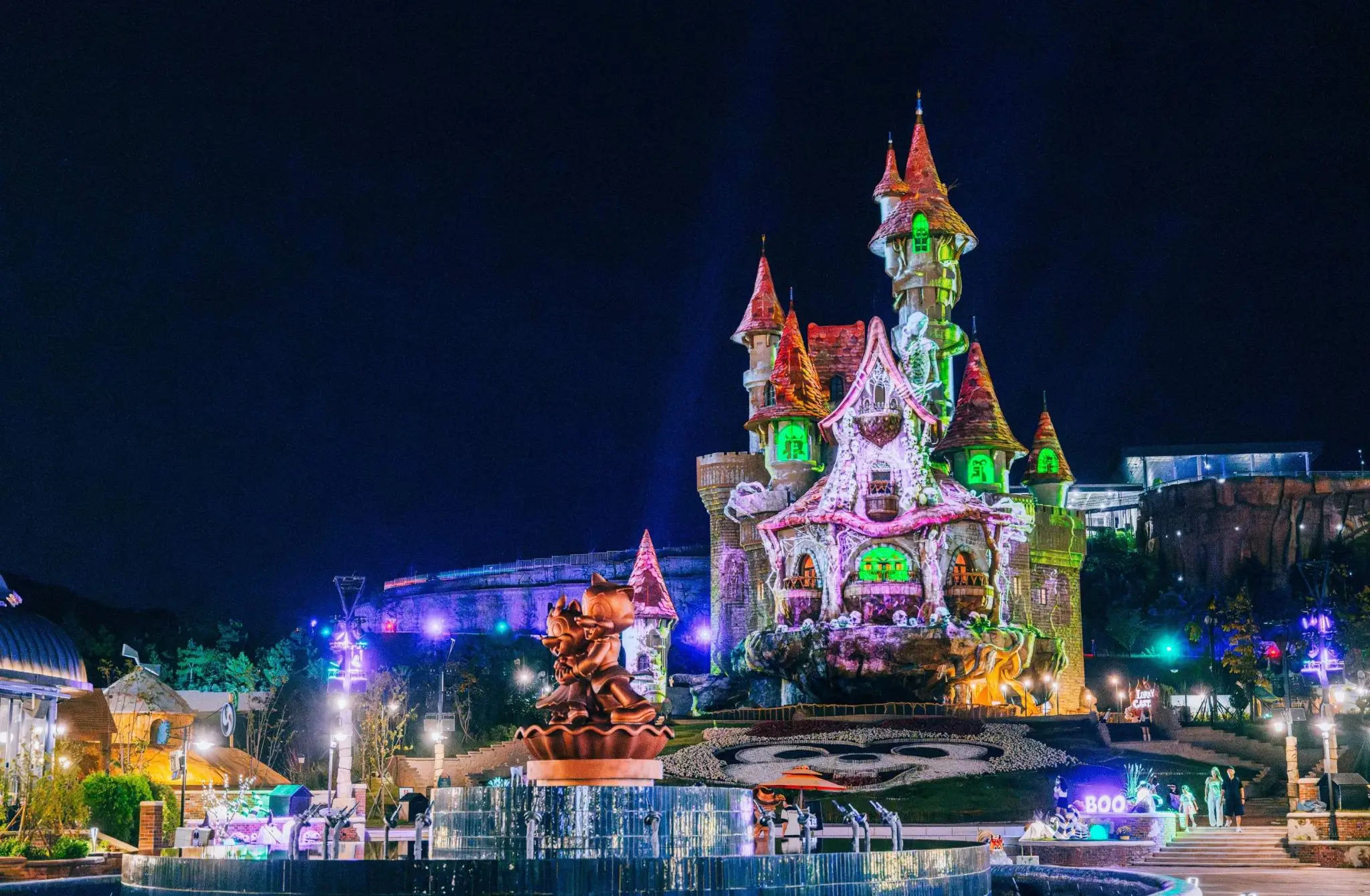 Lori Castle Projection Mapping