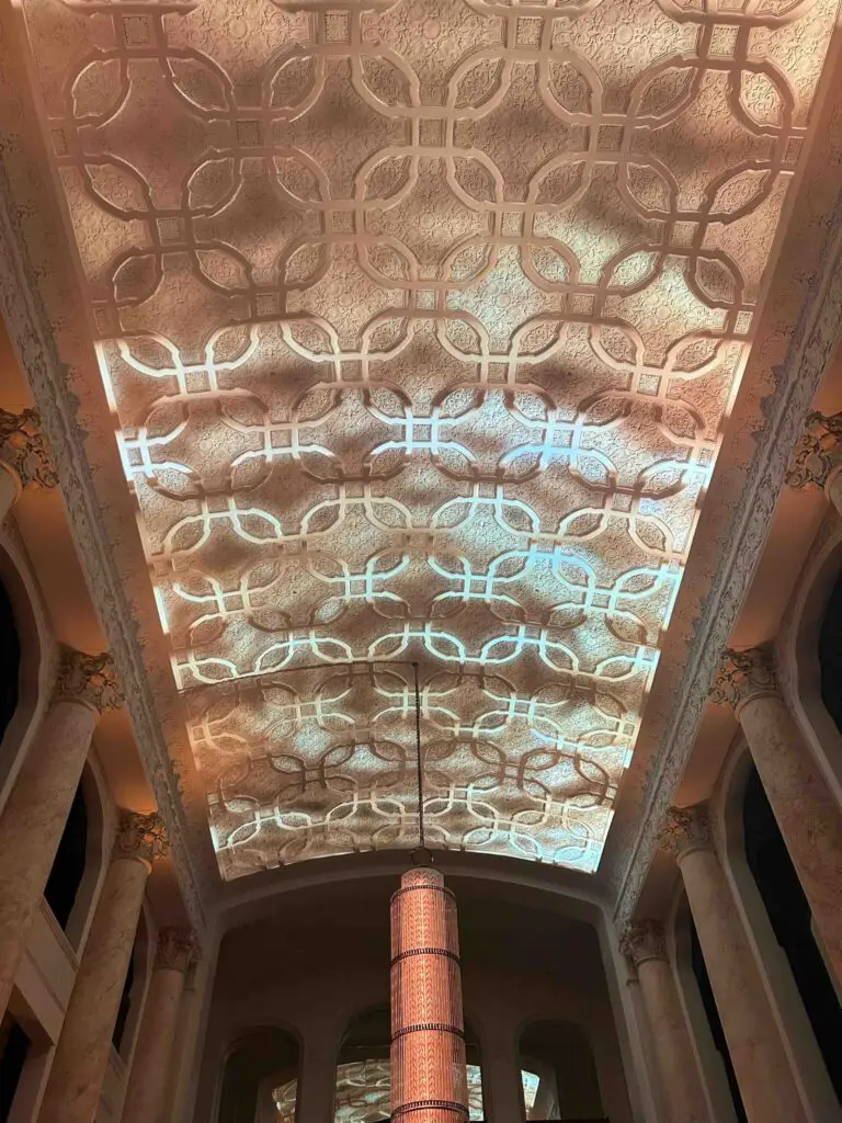 Realmotion Projection-mapped Ceiling